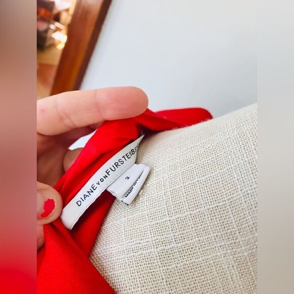 DVF DIANE VON FURSTENBERG DALLAS DRESS, size 2 | CHERRY RED - Picture 8 of 8